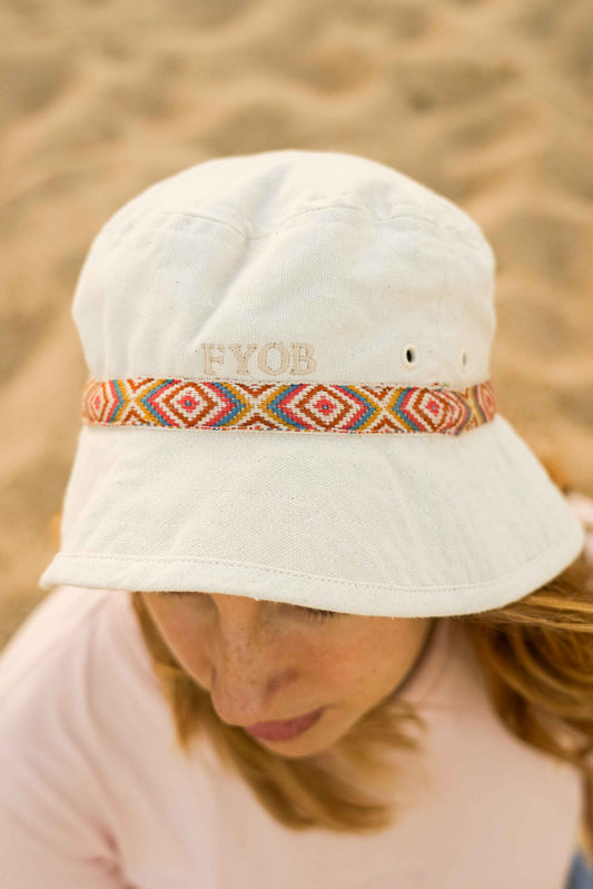 gorro beige cinta