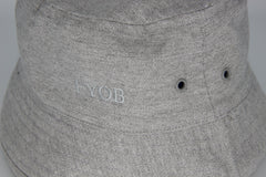 gorro gris
